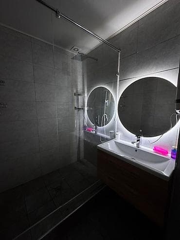 7 микрорайоне: Продается 1 комнатная квартира в самом центре города ул.Алиева 104 8 — 3