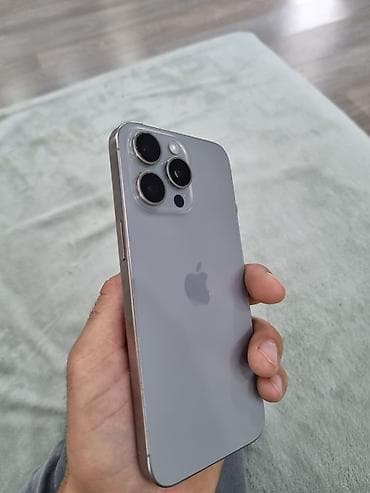 IPhone 15 Pro, Natural Titanium