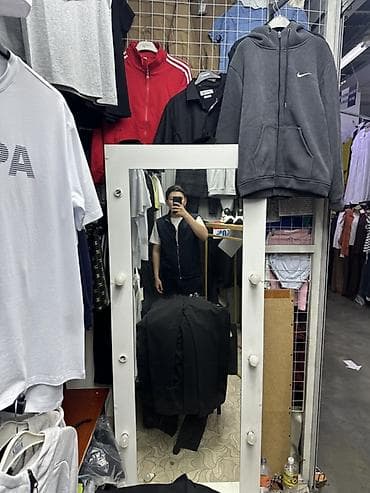 wall mirror: Цена иза срочности срочно нужны деньги Гримерное напольное зеркало с — 1