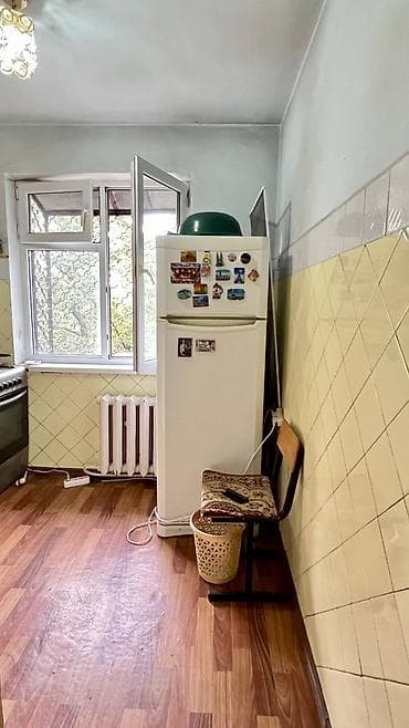 Квартиры: 3 комнаты, 58 м², 9 мкр 104 серия, 4 этаж, Косметический ремонт — 9