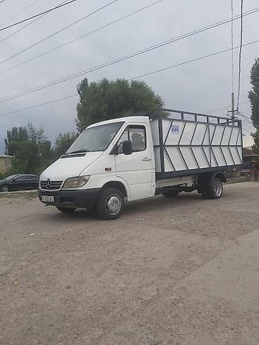Буйрутма берүү Мерседес жүк ташуучу спринтер, Курулуш таштандыларын чыгаруу, Жүк ташуучу жумушчусу менен — 1
