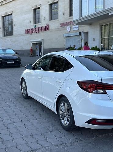 Hyundai Elantra: 2020 г., 2 л, Автомат, Бензин, Седан — 7