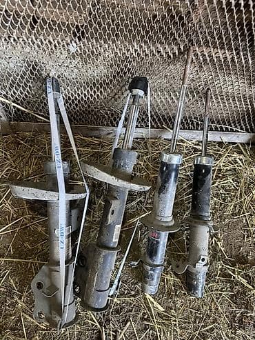 Комплект амортизаторов Chevrolet 2020 г., Б/у, Оригинал, Китай