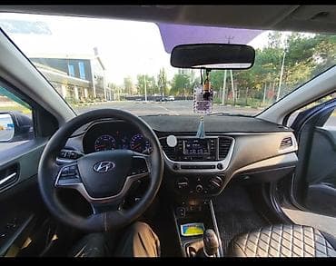 mers 212: Hyundai Solaris: 2018 г., 1.4 л, Механика, Бензин, Седан — 4