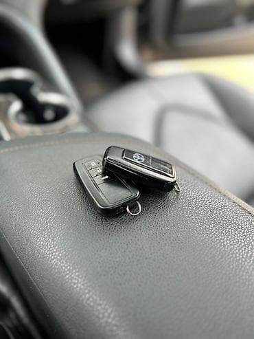 таёта кемри: Toyota Camry: 2019 г., 2.5 л, Гибрид — 6