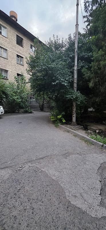 манаса: 2 комнаты, 41 м², Бишкек Парк ТРЦ 104 серия, 3 этаж, Старый ремонт — 9