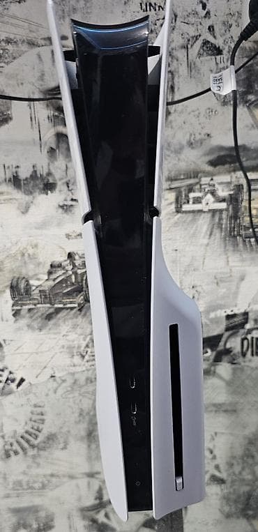 Продаю Playstation 5 версия Slim пользовался год. состояние идеальное at lalafo.kg Продаю Playstation 5 версия Slim пользовался год. состояние идеальное