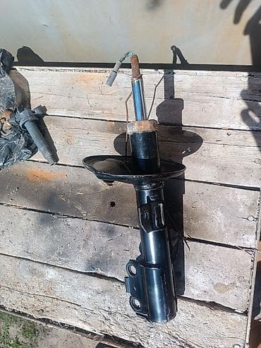 стойка и: Передний пневмобаллон, Комплект пневмобаллонов Toyota 2003 г., Б/у, Оригинал — 3