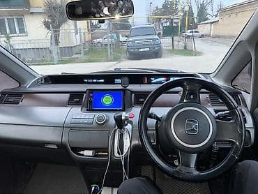 Скупка авто: Honda Stepwgn: 2005 г., 2.4 л, Автомат, Бензин, Минивэн — 9