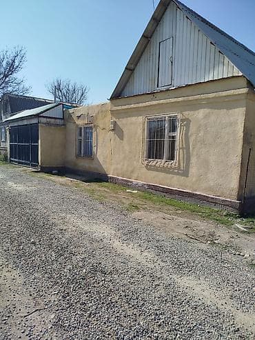 дом с мансардой: Продаю дачу находится первая мая чистые россы подробнее по телефону — 1