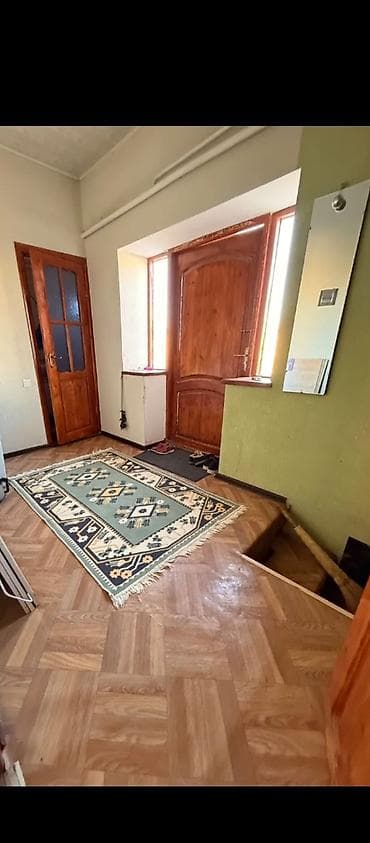 квартира 3 мкр: 65 м², 3 комнаты, Забор, огорожен — 4