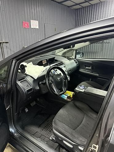 5: Toyota Prius V: 2016 г., 1.8 л, Автомат, Гибрид, Универсал — 8