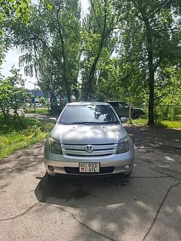 Toyota Ist: 2003 г., 1.5 л, Бензин