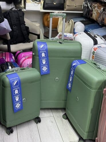 Киреге берилүүчү кийимдер: Тройка L M S = 5500 сом Двойка L + М = 4000 сом Двойка L + S = 3500 — 2