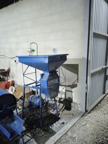 Фрезерные станки: Кормодробилка/измельчитель зерна и сена (стационарный) - Мощная — 7