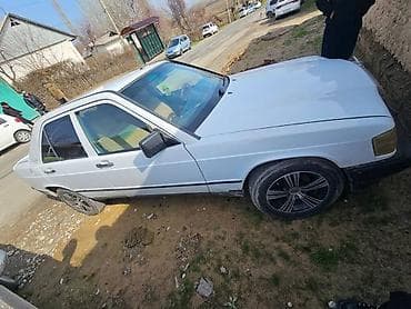 фольксваген продажа: Легковой автомобиль седан, белый цвет, 4 двери. Основные особенности — 3