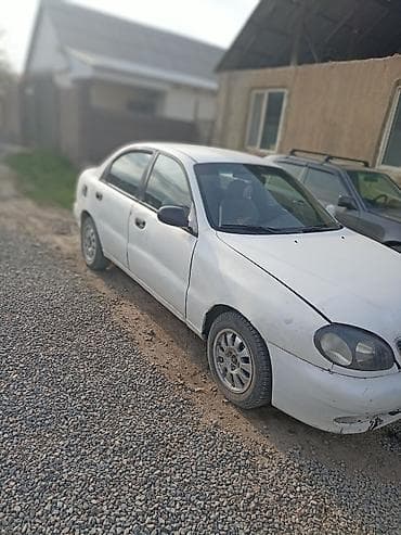 b class: Daewoo Lanos: 1997 г., 1.5 л, Ручные, Бензин, Седан — 6