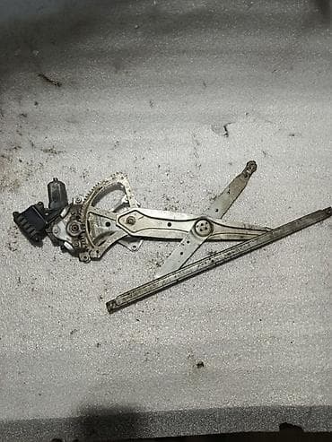 Жабо: Механизм стеклоподъемника Переднее левое Toyota, 2011 г., Оригинал — 2