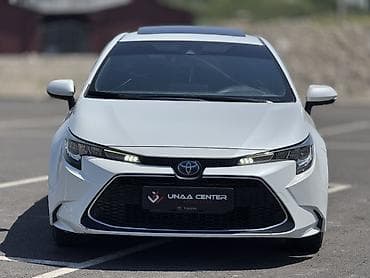 Транспорт: Toyota Corolla: 2020 г., 1.8 л, Автомат, Гибрид, Седан — 2