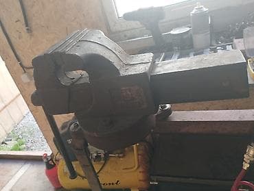 козел строительный: Тиски слесарные поворотные повышенной мощности ГОСТ 4045-57 — 3