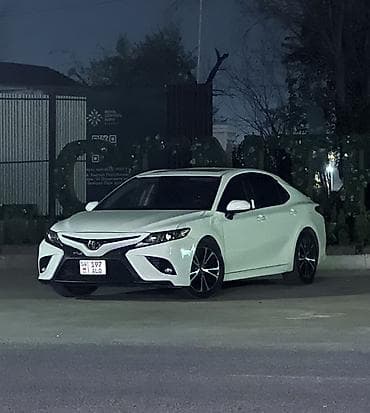 Транспорт: Toyota Camry: 2018 г., 2.5 л, Автомат, Бензин, Седан — 8