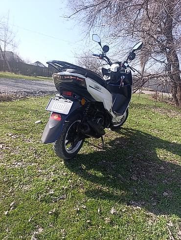 визор для шлема: Продаю скутер макси белого цвета состояние идеальное в ложений не — 2