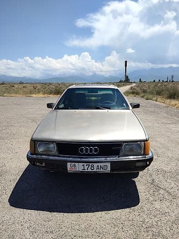 Транспорт: Audi 100: 1986 г., 2.2 л, Механика, Газ, Седан — 1