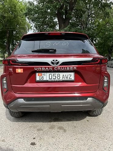 Продажа авто: Toyota Urban Cruiser: 2023 г., 1.5 л, Вариатор, Бензин, Кроссовер — 7
