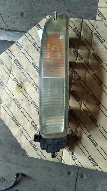 Toyota Karina E Поворотники, Тойота Карина Е Поворотник передний