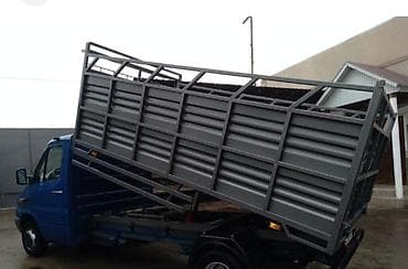 токмок комод: Буйрутма берүү Мерседес жүк ташуучу спринтер, Тиричилик таштандыларын чыгаруу, Жүк ташуучу жумушчусу менен — 2