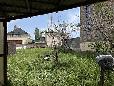продаю дом васток 5: Дом с 5 комнатами, 8 соток участком и двором. Дом кирпичный. Близко к — 4