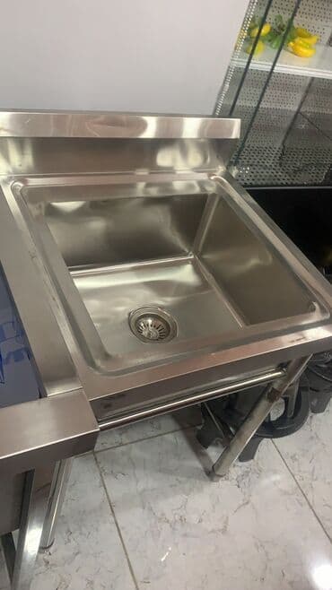 оборудование для общепита: Ванна моечная, мойка, стол из нержавейки, стол нейтральный, стеллажи — 17