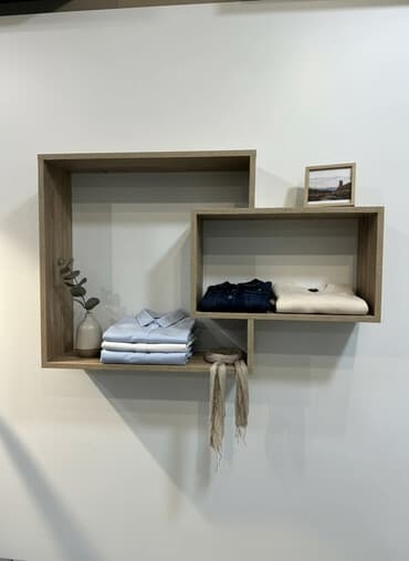 декоративная настенная полки: Полка для вещей и одежды, ЛДСП — 1