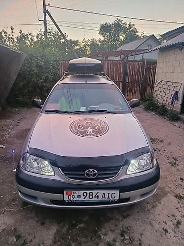 Toyota Avensis: 2002 г., 1.8 л, Механика, Бензин, Универсал