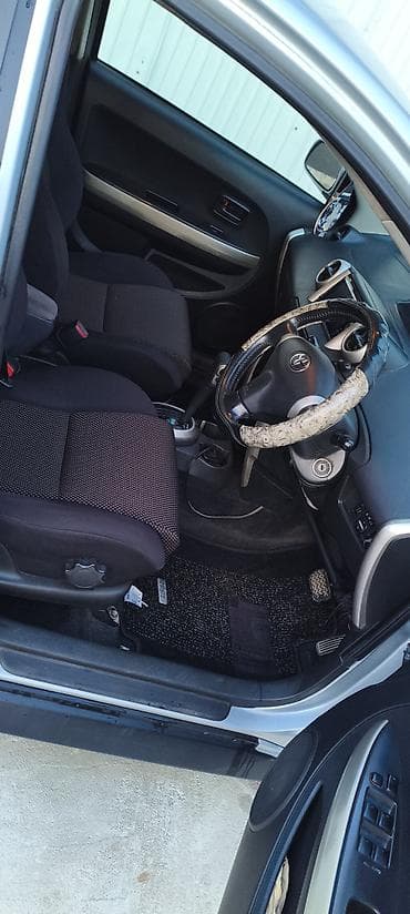 перекурить авто: Toyota Ist: 2002 г., 1.5 л, Автомат, Бензин, Хэтчбэк — 8