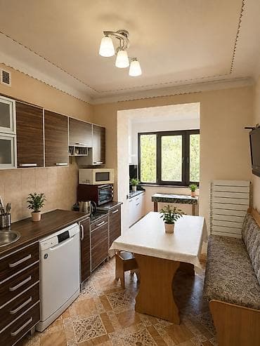 Кыймылсыз мүлк: 4 бөлмө, 120 м², 4 кабат — 3