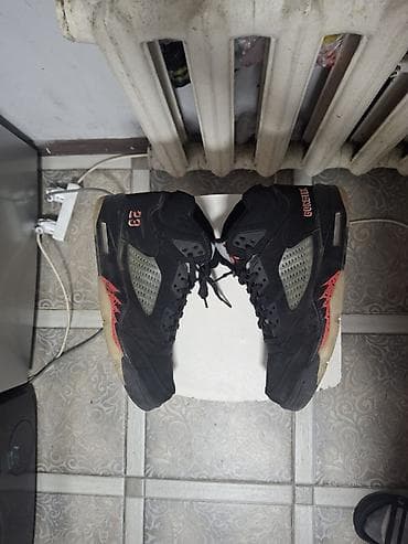 ретро 4: Кроссовки баскетбольные Air Jordan 5 (черные) - Классическая модель — 2