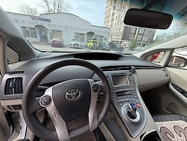тайота приус 11: Toyota Prius: 2014 г., 1.8 л, Гибрид, Хэтчбэк — 5