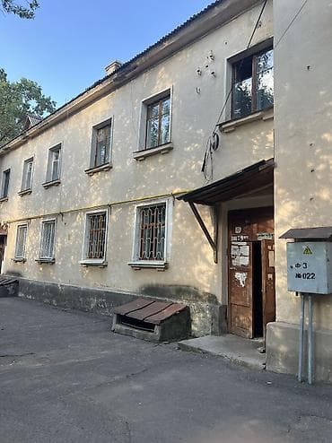 Продается квартира 3 комнаты, в г Кара Балта — 1