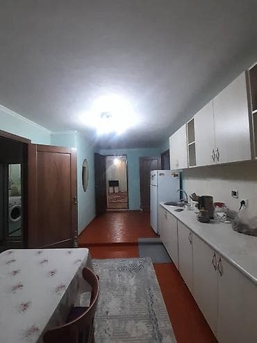 ош области: Продаётся дом в Сокулукском районе, рядом с трассой. 4 комнаты, все — 5