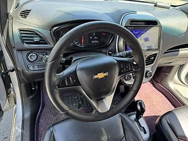 mazda cronos: Chevrolet Spark: 2016 г., 1 л, Автомат, Бензин, Хэтчбэк — 9