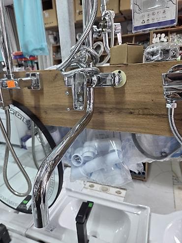 Смеситель для ванны и душа, Ручной душ, Установка: Наружный монтаж, Материал: Латунь, Функции: Без функций