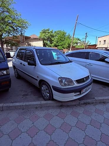 Toyota Raum: 2000 г., 1.5 л, Автомат, Бензин, Вэн/Минивэн — 2