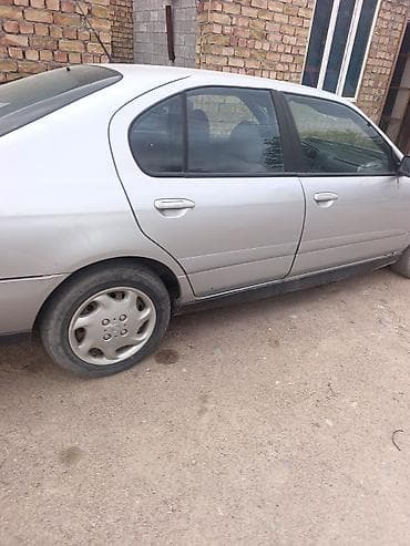 Транспорт: Nissan Primera: 1999 г., 2 л, Механика, Бензин, Седан — 4