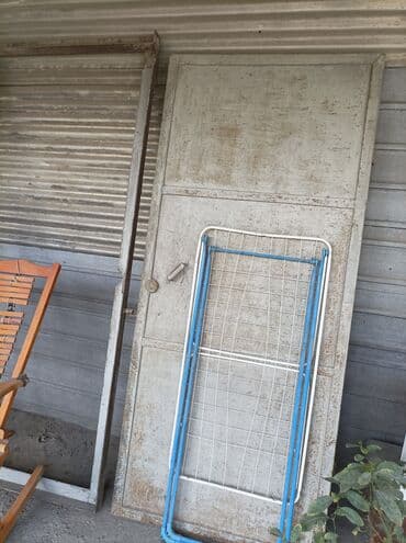 бронированные двери: Башка жайлар үчүн эщиктер — 1