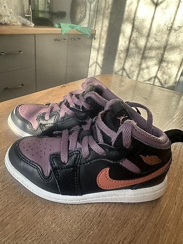 Детские кроссовки Jordan оригинал. Размер 26 Цена 700