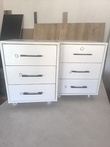 Оранжевые Тумбы 3 за 10 тысяч Тумбы на колесах с выдвижными ящиками -