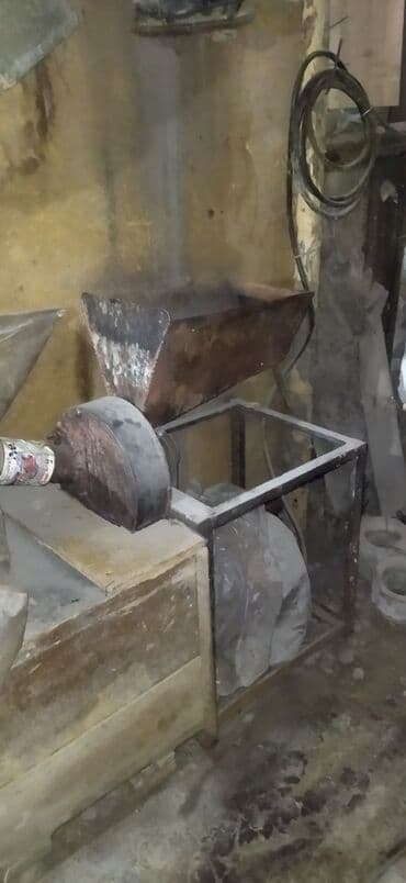 Продаю дробилку 3х фазная привод от электрического двигателя через