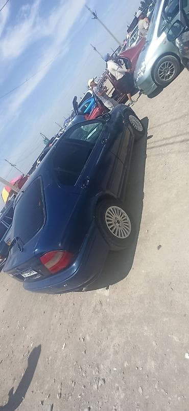 Унаа: Honda Civic: 1998 г., 1.4 л, Кол менен иштөөчү, Бензин, Седан — 5