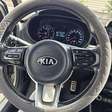 бесплатно машина: Kia Picanto: 2017 г., 1 л, Автомат, Бензин, Хэтчбэк — 10